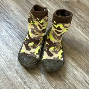 Croc Socks Shoes,Size 8 Toddler NWOT,Lounge,Outdoor, Unisex